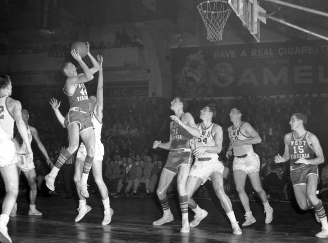 Jerry West, a 3-time Hall of Fame selection and the inspiration for the NBA logo, dies at 86