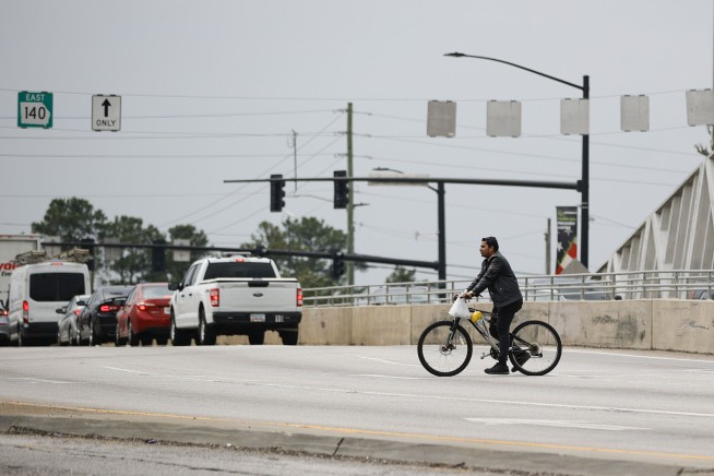 Jimmy Carter, 3 months into hospice, is aware of tributes, enjoying ice cream