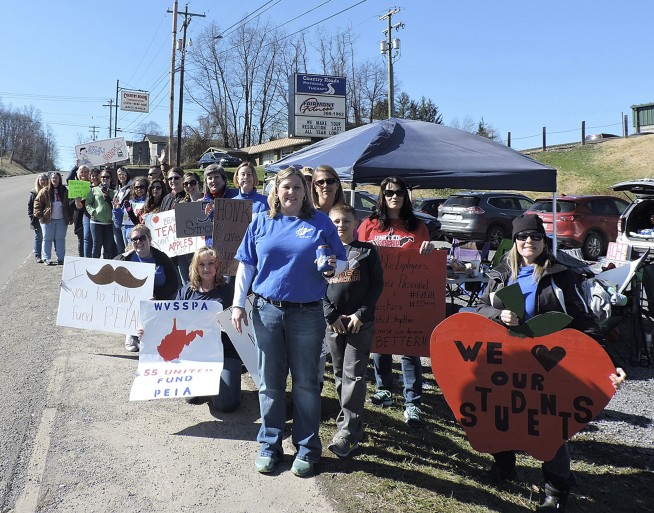 West Virginia teacher strike reaches 7 days without classes