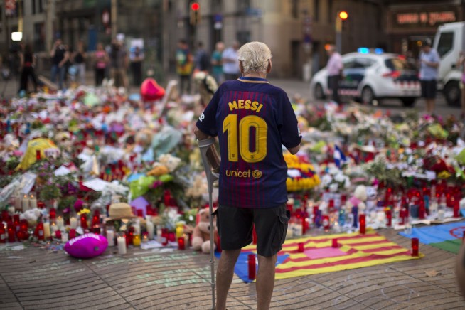 The Latest: Police shoot and kill Barcelona van attacker