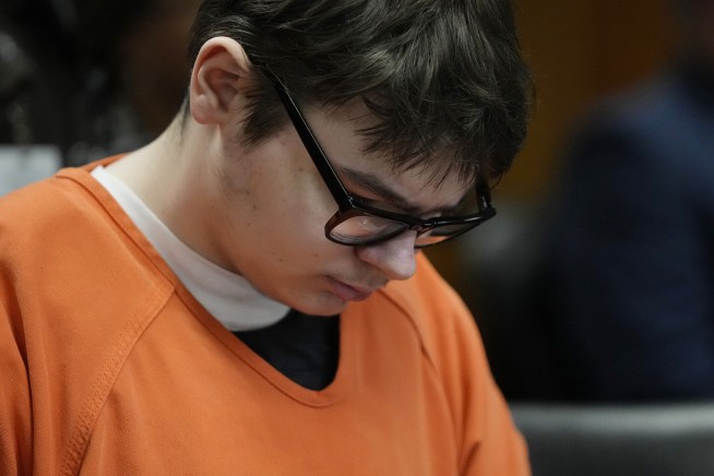 Michigan teen gets life in prison for Oxford High School attack