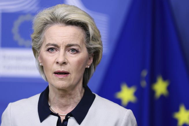 World expresses outrage, plans stronger Russia sanctions