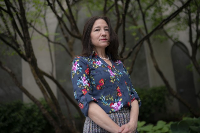 Motherhood deferred: US median age for giving birth hits 30