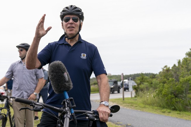 Biden says he's mulling health emergency for abortion access