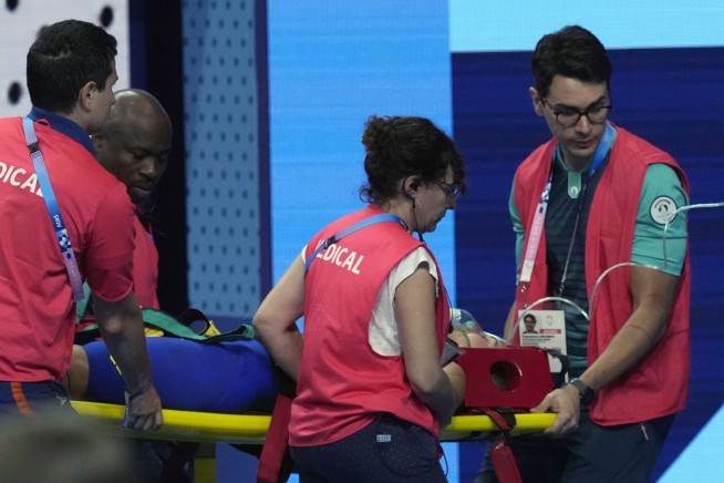 Swimmer Tamara Potocka collapses after 200M IM race at the Olympics following an asthma attack