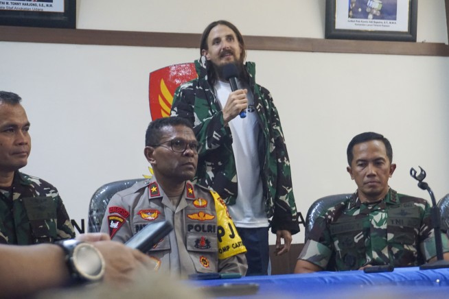 A New Zealand pilot is freed after 19 months in rebel captivity in Indonesia's Papua region