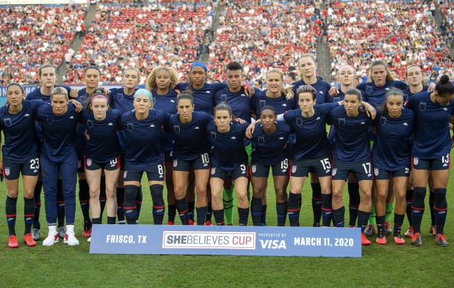 US Soccer apologizes for arguments in equal pay case
