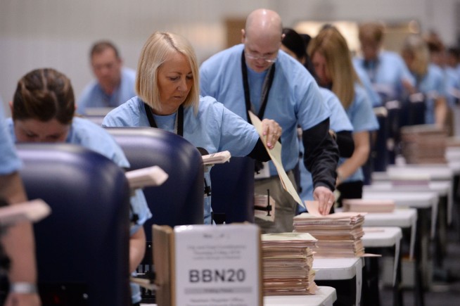 Labour's Sadiq Khan elected 1st Muslim London mayor