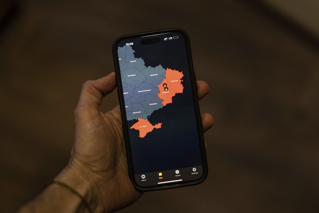 Feel the Force: Hamill carries 'Star Wars' voice to Ukraine