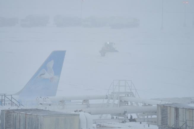 More than 10,500 flights canceled Sunday as massive winter storm sweeps across US