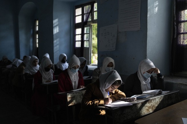 Taliban cancels girls' higher education despite pledges