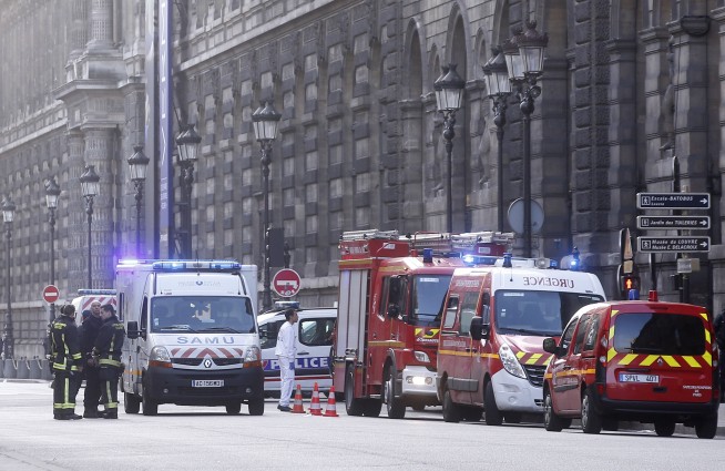 French soldier shoots man who attacked them outside Louvre