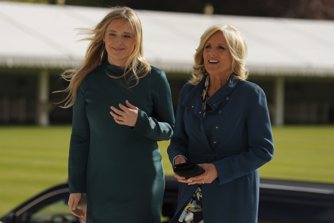 Jill Biden in UK for King Charles' coronation, visits No. 10