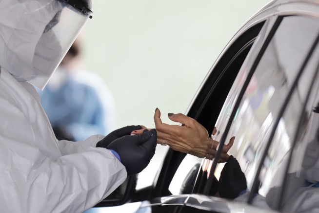 US to rein in flood of virus blood tests after lax oversight