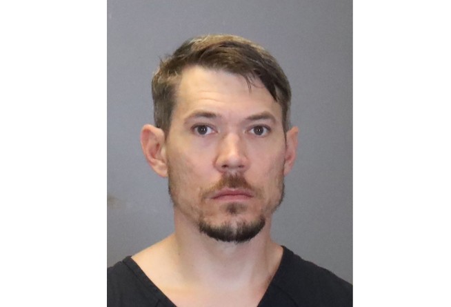 Prosecutor pleads guilty and resigns as jury deliberates