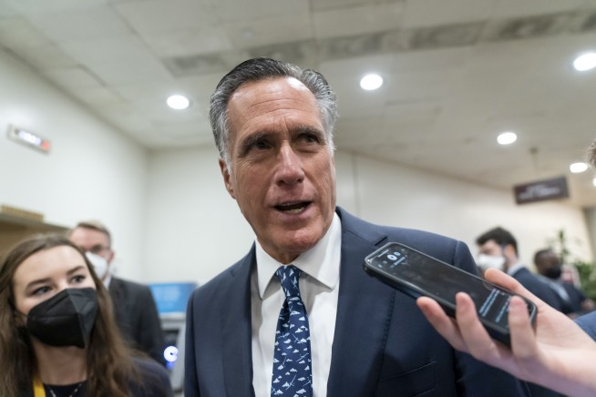 Utah GOP Sen. Mitt Romney won't seek reelection in 2024, marking end to decadeslong political career