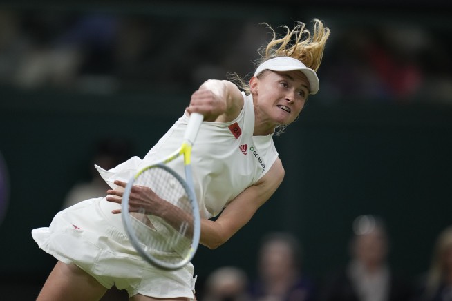 Serena Williams out of Wimbledon after stopping with injury