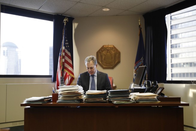 Attorney general resigns after 4 women accuse him of abuse