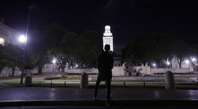 University of Texas removes Confederate statues