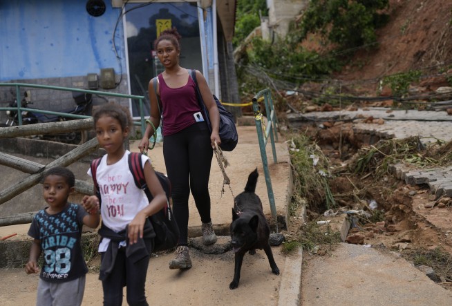 Brazil mudslide death toll is at 117, police say 116 missing