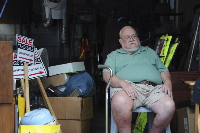 Man with terminal cancer holds yard sales for funeral costs