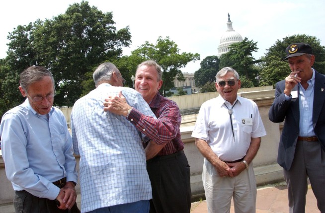 Edward Shames, last 'Band of Brothers' officer, dies at 99