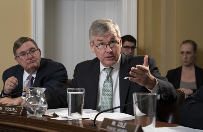 Democrats push impeachment rules package through House