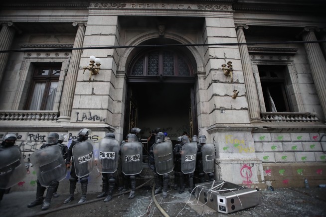 Protesters burn part of Guatemala's Congress building