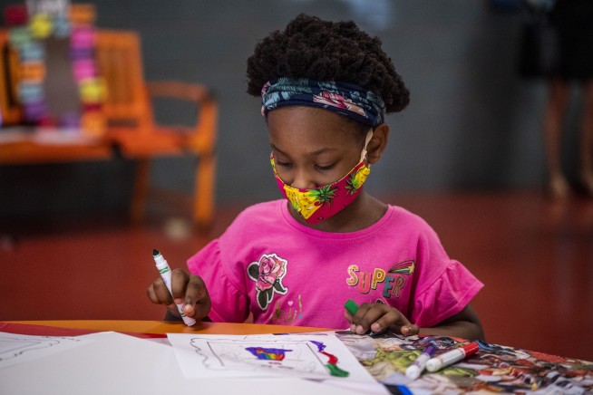 The Latest: New Zealand orders mask use as new cases found