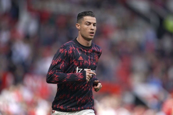 Cristiano Ronaldo says one of his newborn twins has died