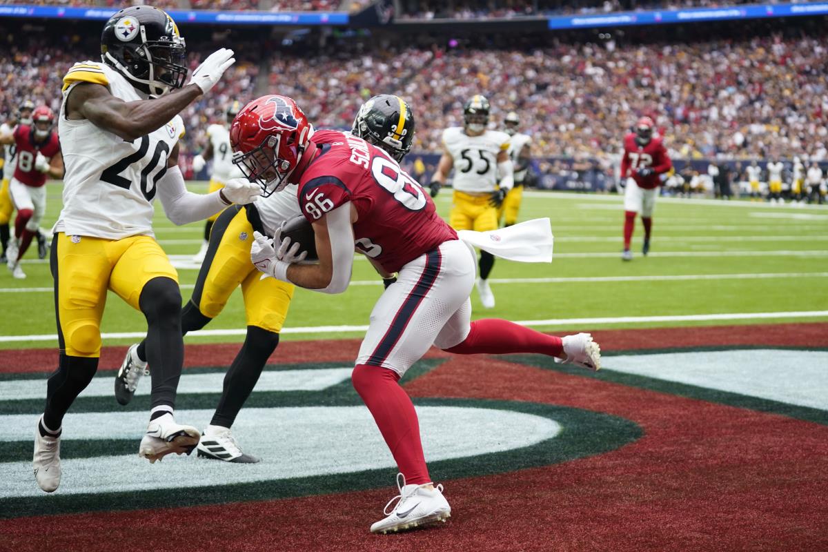 Kenny Pickett zips TD pass to Pat Freiermuth, gives Steelers life - On3