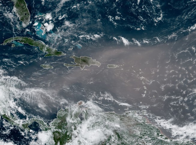 Sahara dust blankets Caribbean, air quality hazardous