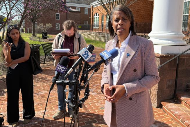 Quadruple amputee cornhole player acted in self-defense when shooting car passenger, lawyer says