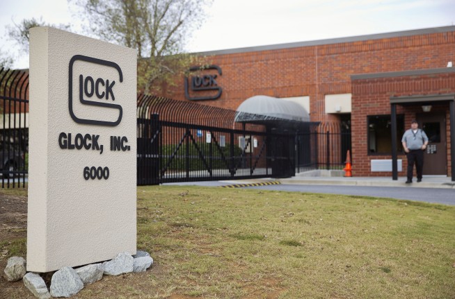 Chicago sues gunmaker Glock over conversions to machine guns