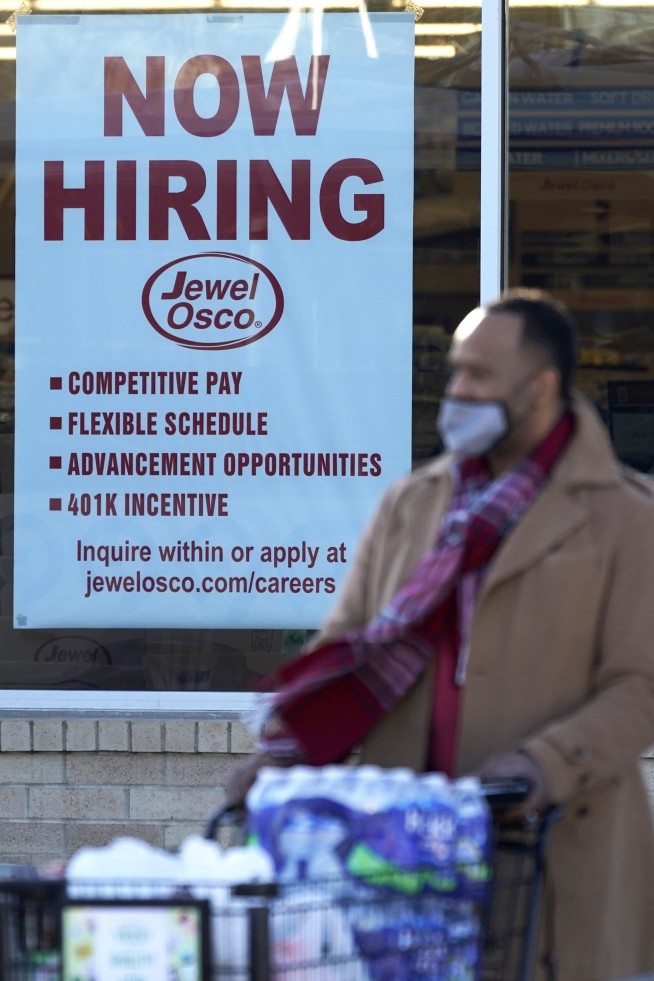US jobless claims jump to 853,000 amid resurgence of virus