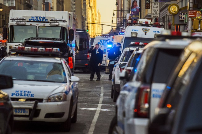 3 hurt when bomb strapped to man explodes in NY subway