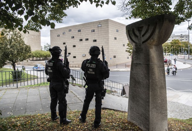 2 dead in attack targeting German synagogue on Yom Kippur