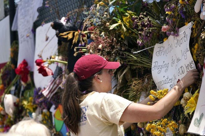 Recovery effort at collapsed building could end soon