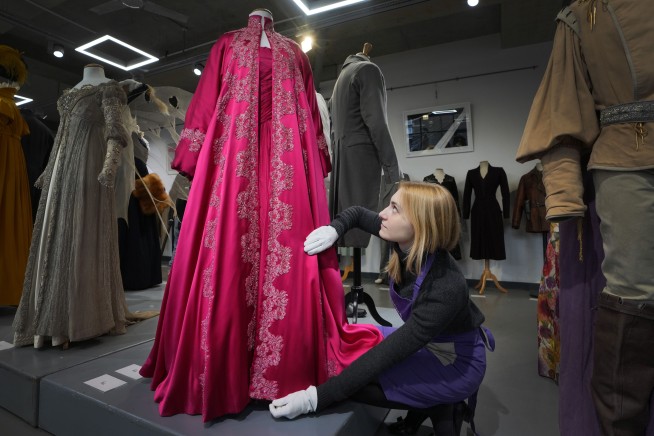 Colin Firth's costume from famous 'Pride and Prejudice' wet-shirt scene nets a tidy sum at auction