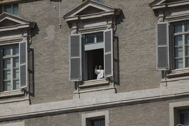 Vatican's Holy Week to proceed but without public amid virus
