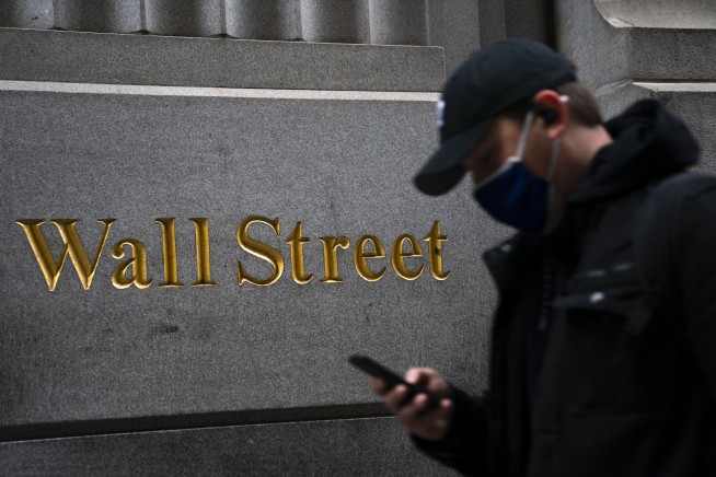 Stocks rise on Wall Street ahead of Christmas holiday