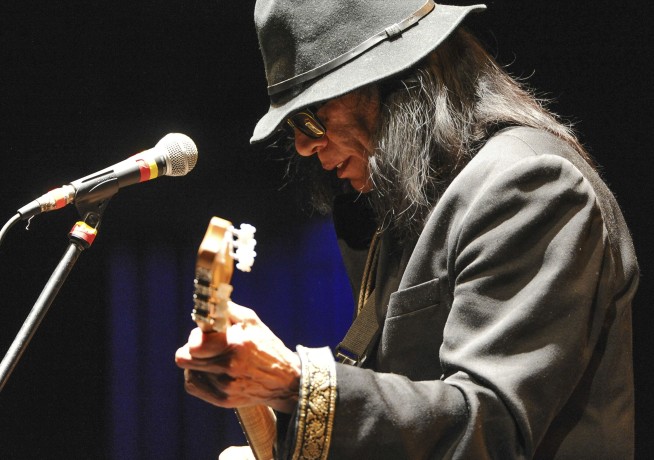 Singer and songwriter Sixto Rodriguez, subject of 'Searching for Sugar Man' documentary, dies at 81