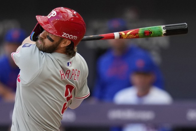 Phillies' Bryce Harper does soccer slide after homer in win over Mets in London. 'I love the moment'