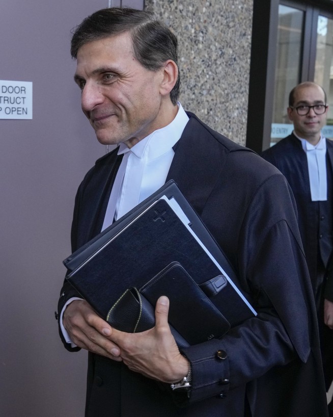 Decorated Australian war veteran unlawfully killed prisoners in Afghanistan, judge says