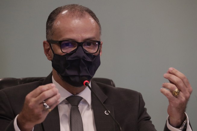 Backers blast halt to Brazil trials of Chinese-made vaccine