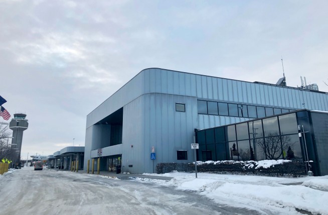 Americans pass health test after being evacuated from China