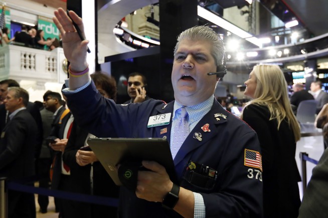 Markets Right Now: Worsening trade tensions sink stocks