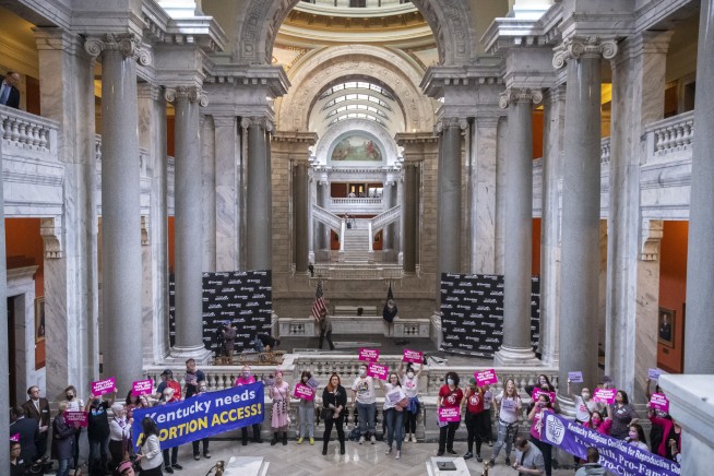 Abortion rights boosted with defeat of Kentucky amendment