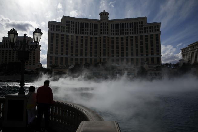 Nevada governor shutters gambling, dining to halt virus