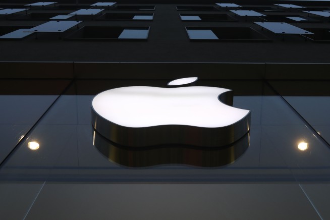 Apple posts big quarter on fast sales start for iPhone 12